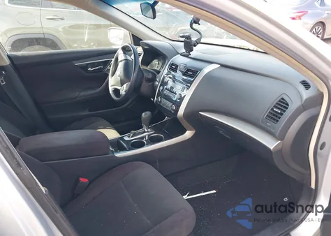 2013 Nissan Altima 2.5 S z USA, uszkodzony, nr VIN 1N4AL3AP8DC125895